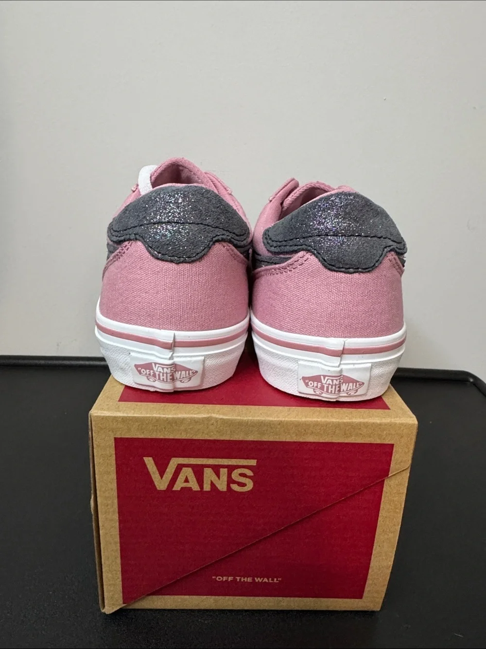 Vans Brooklyn Kids Girls Shimmer Pink Canvas Sneakers Youth Size 5 New NIB